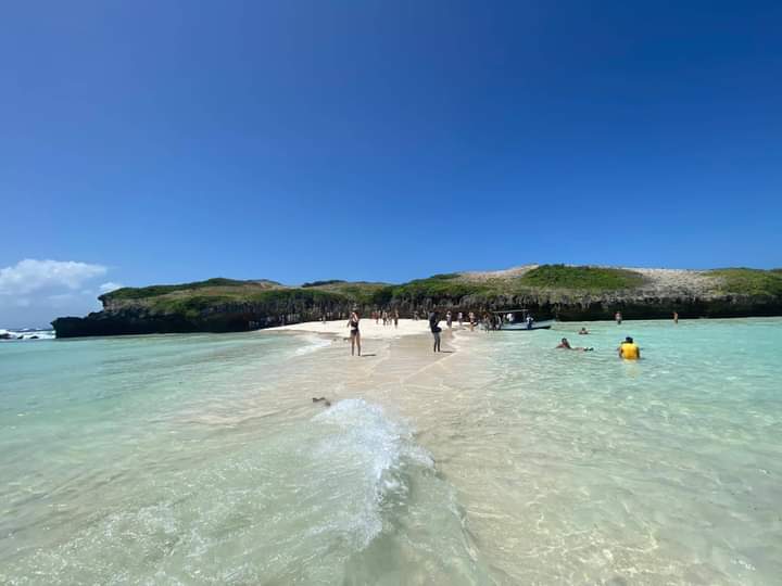 Lingua di sabbia dell’Isola dell’Amore circondata dall’acqua turchese