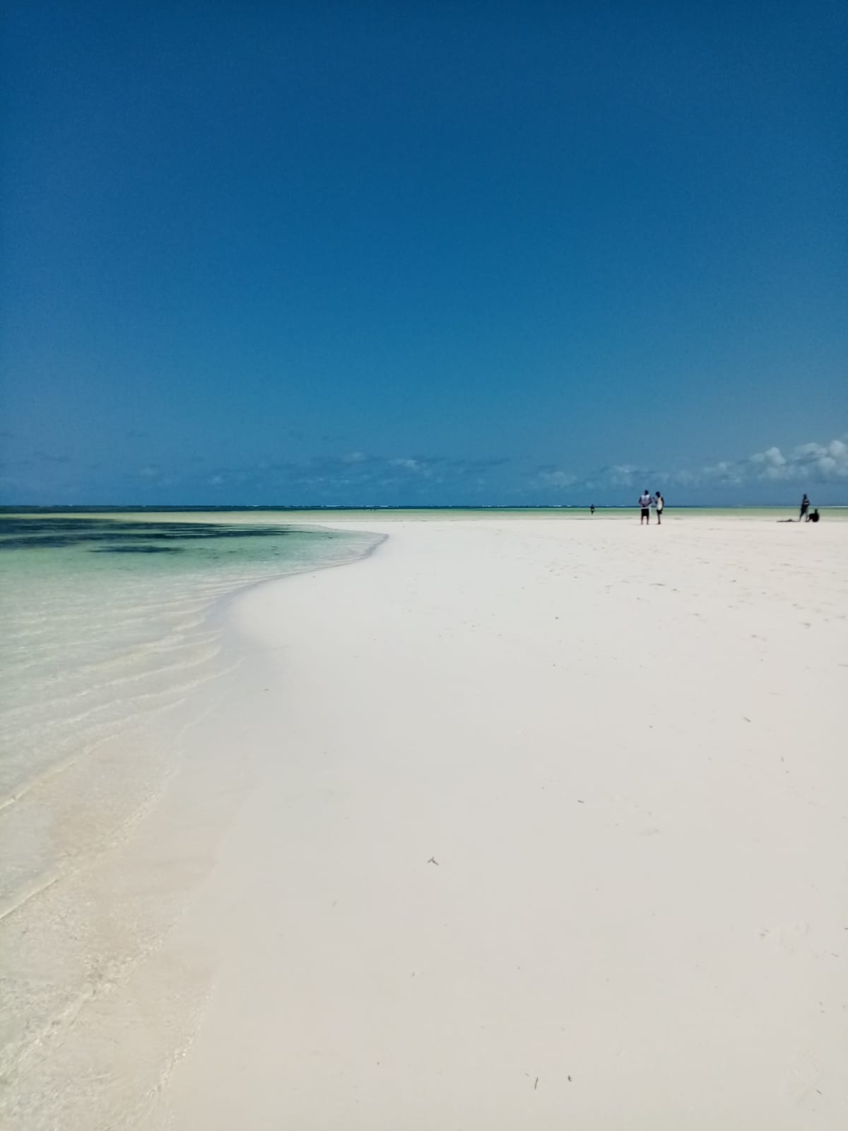 Acqua turchese e sabbia bianca a Watamu
